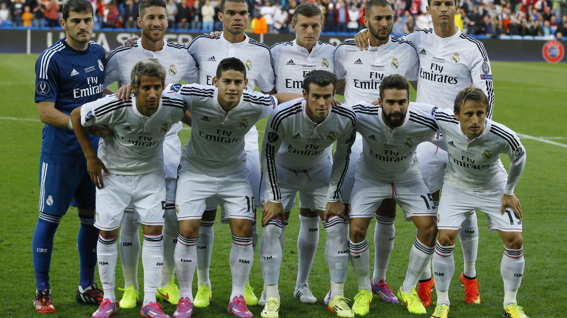 “马科斯·梅特罗的精准传球与冲刺能力,打破美洲狮队的进攻瓶颈”